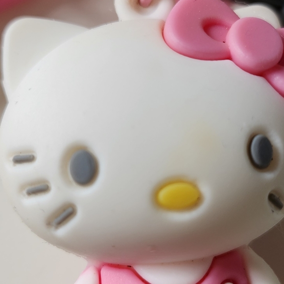 Hello Kitty key chain - Picture 3 of 4